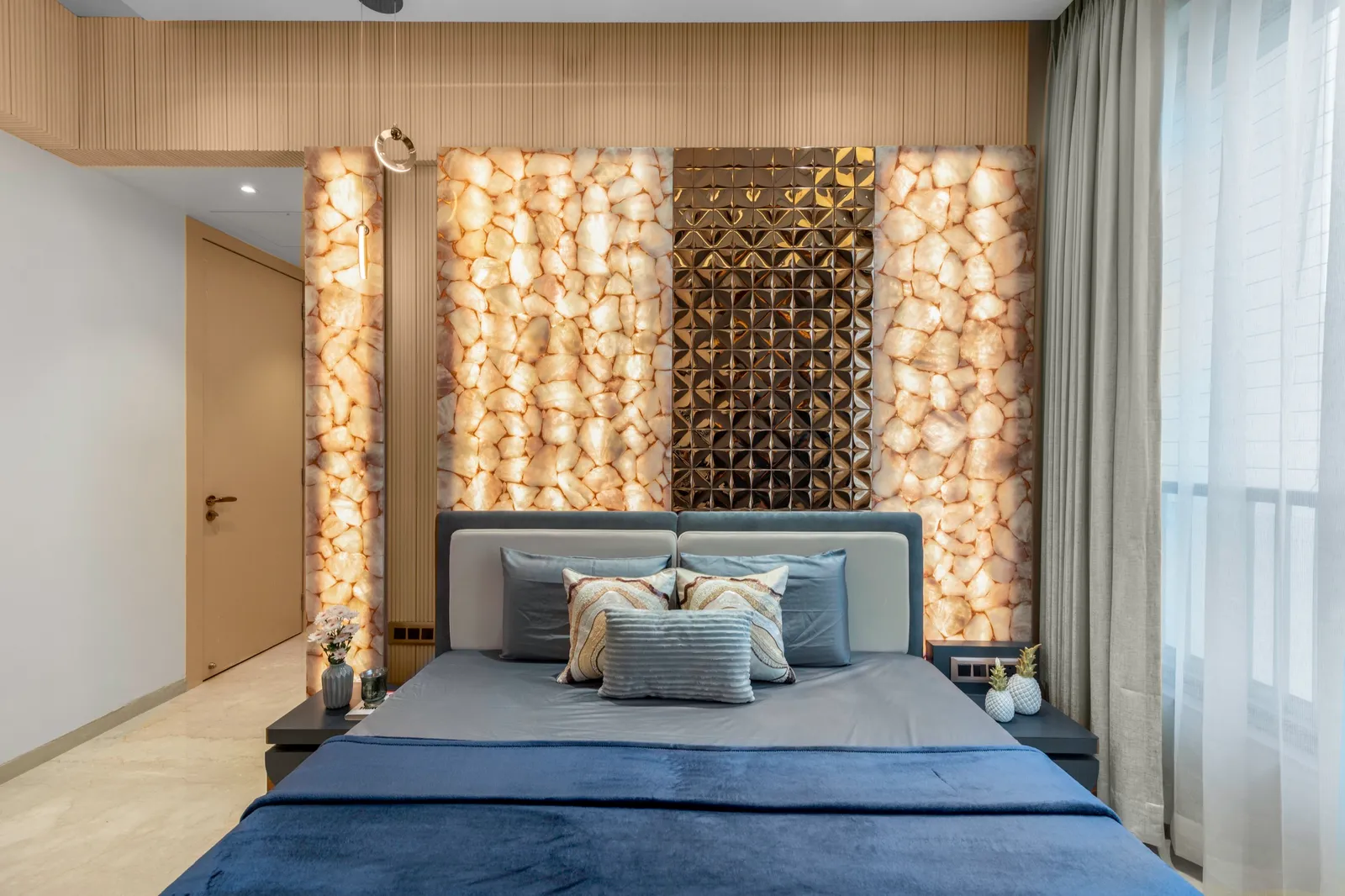 Azure Solace: KAAGJ interior 15