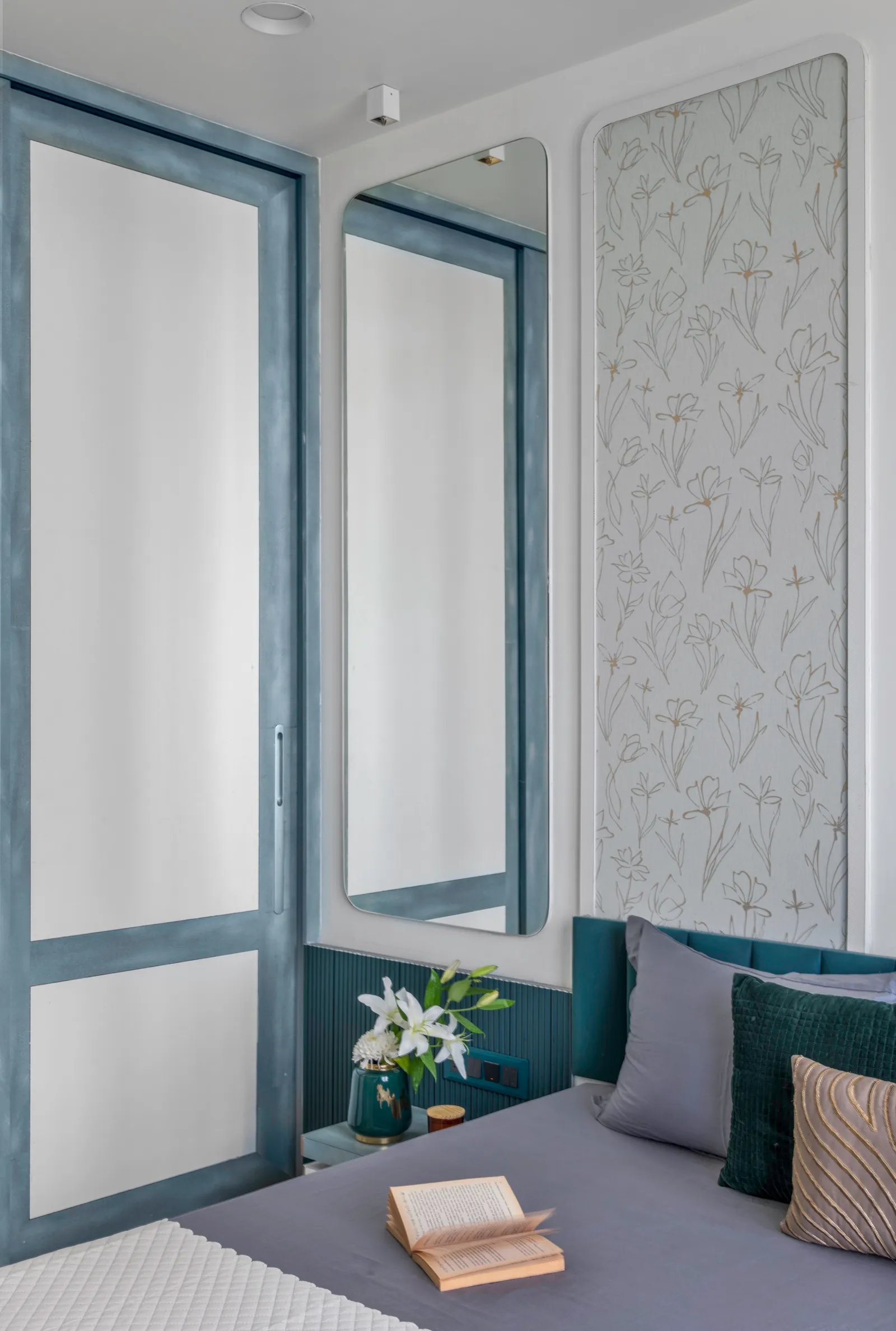 Azure Solace: KAAGJ interior 17