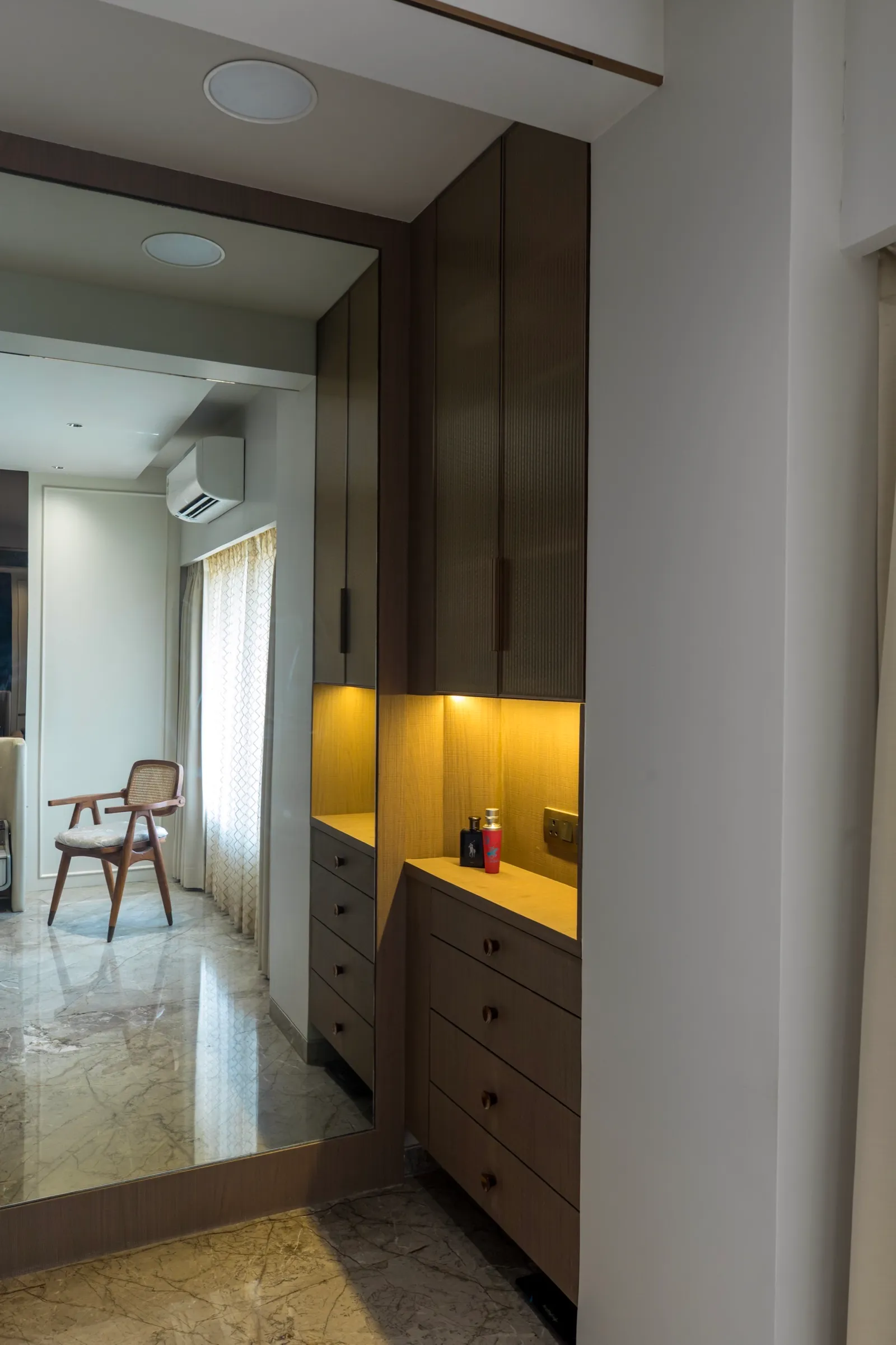 Hidden Narrative: KAAGJ interior 23