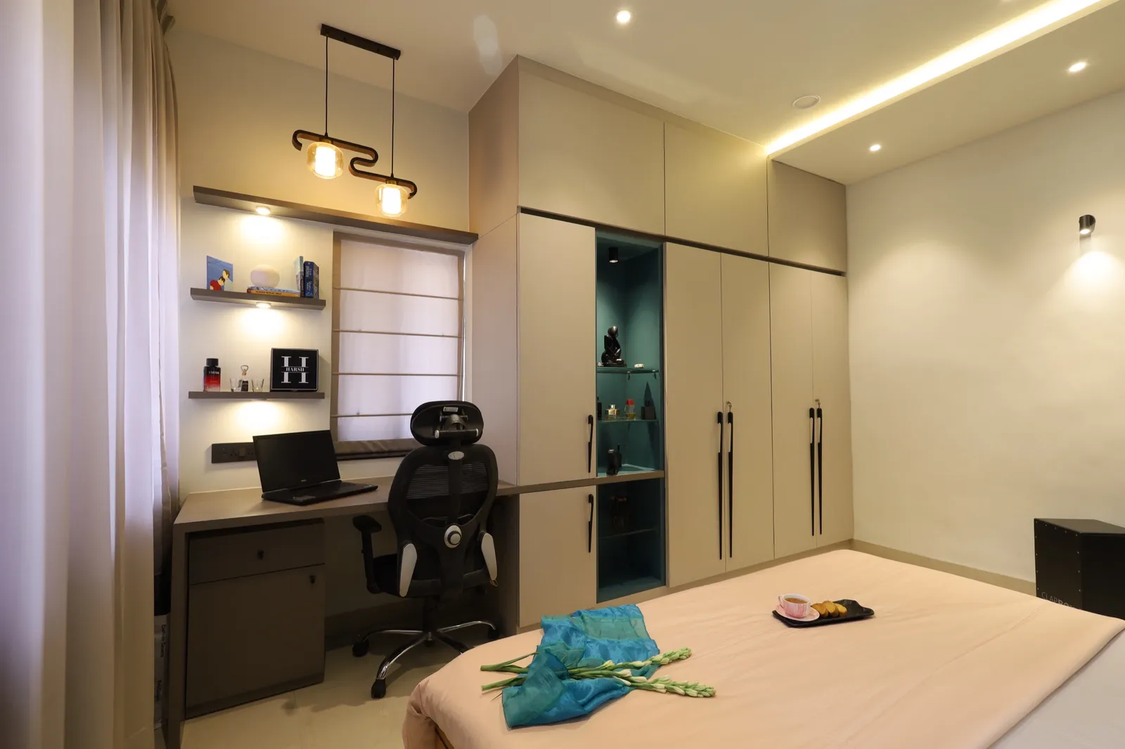 House of Hues: KAAGJ interior 5