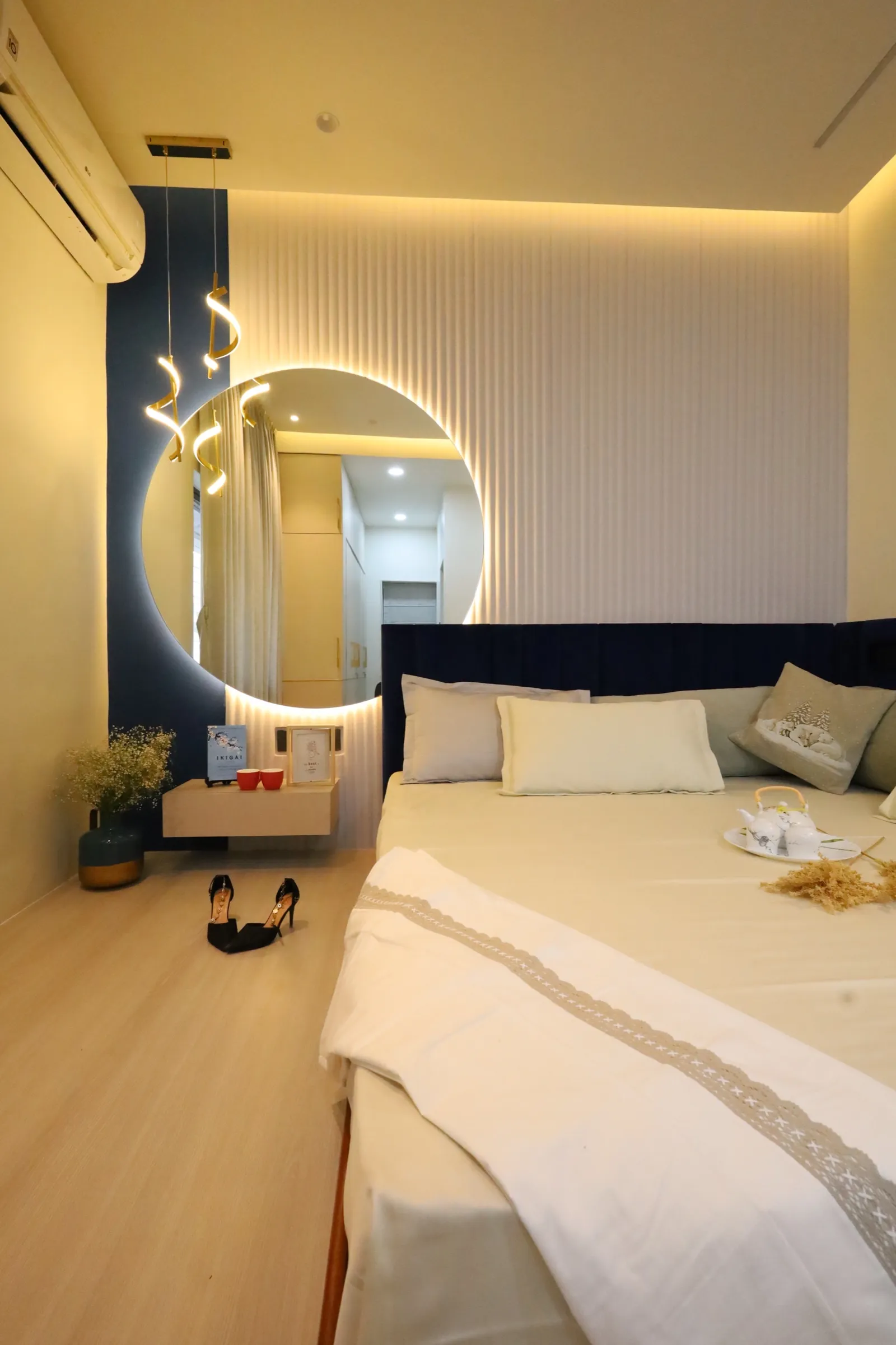 House of Hues: KAAGJ interior 13
