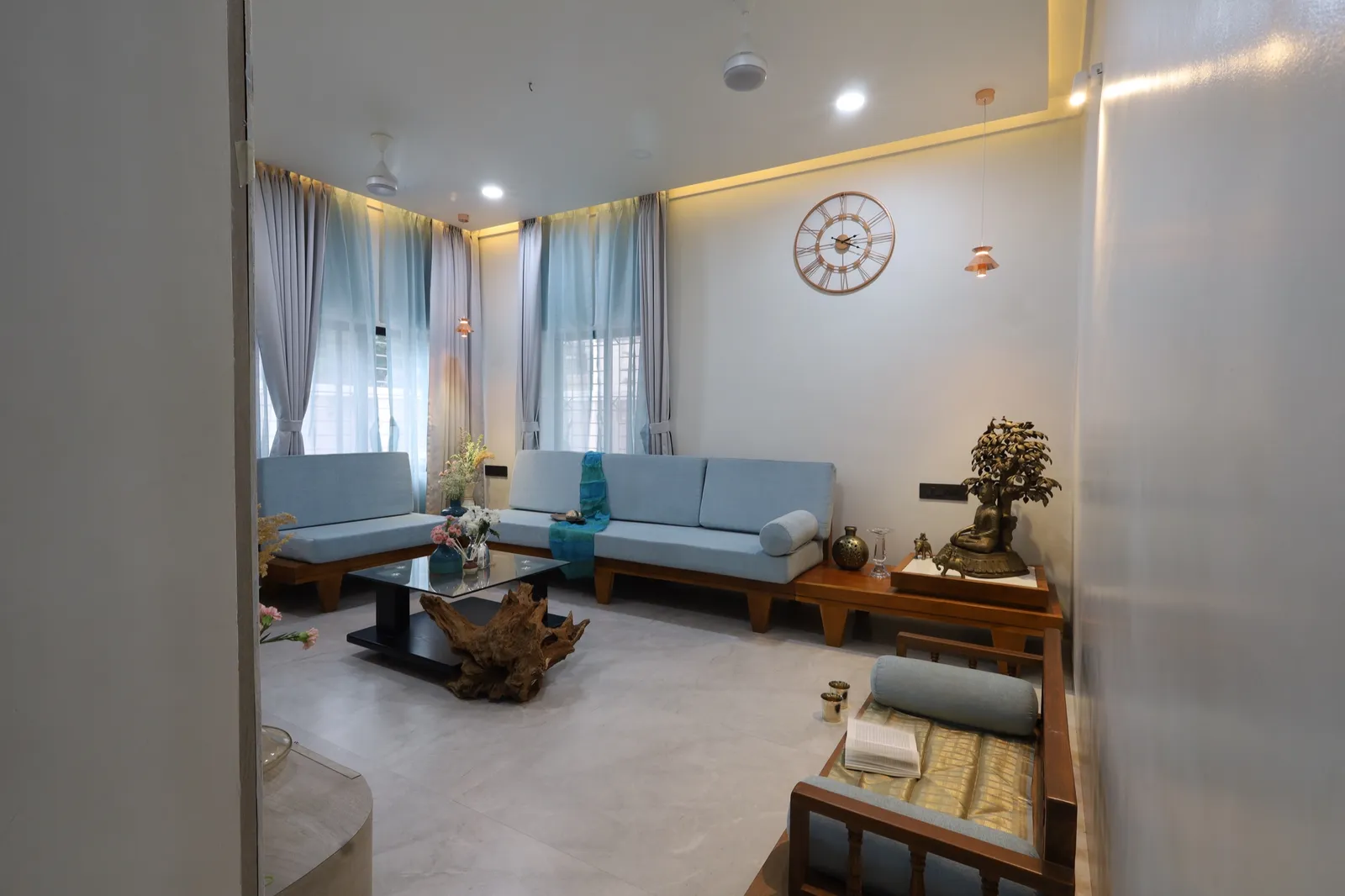 House of Hues: KAAGJ interior 29
