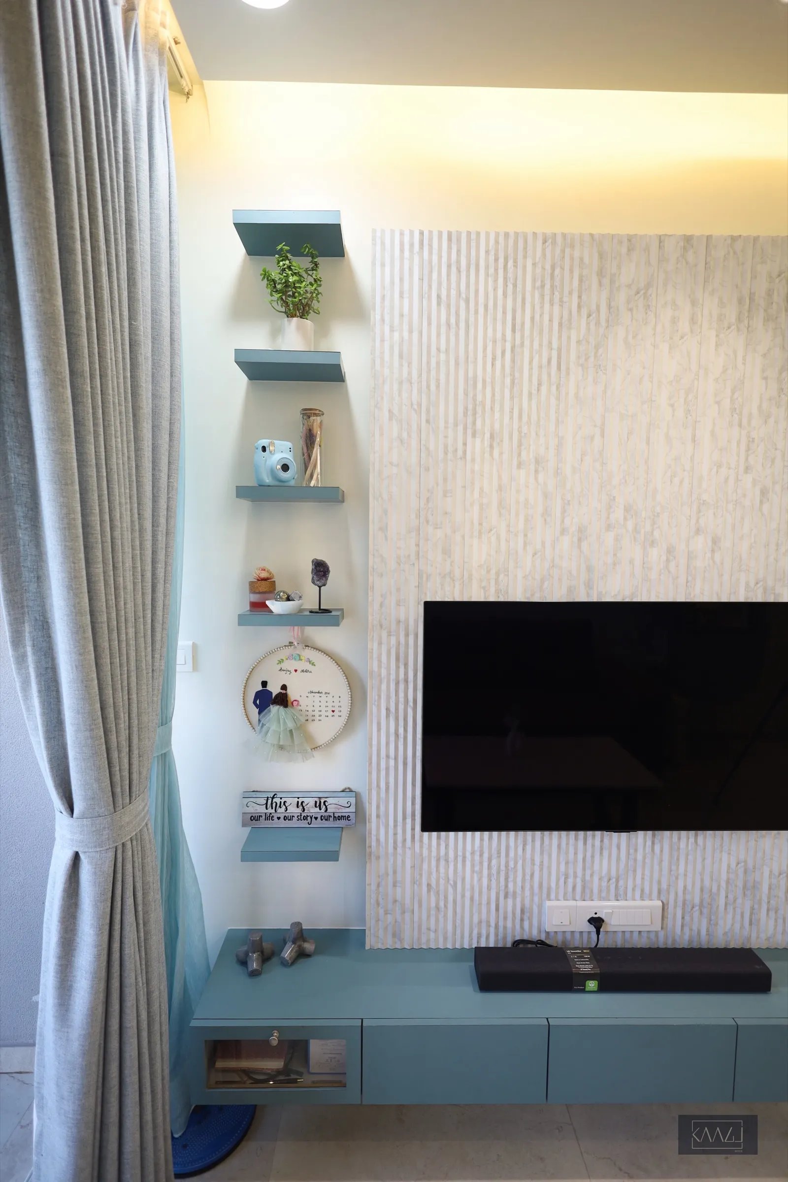 Shades of Blue: KAAGJ interior 3