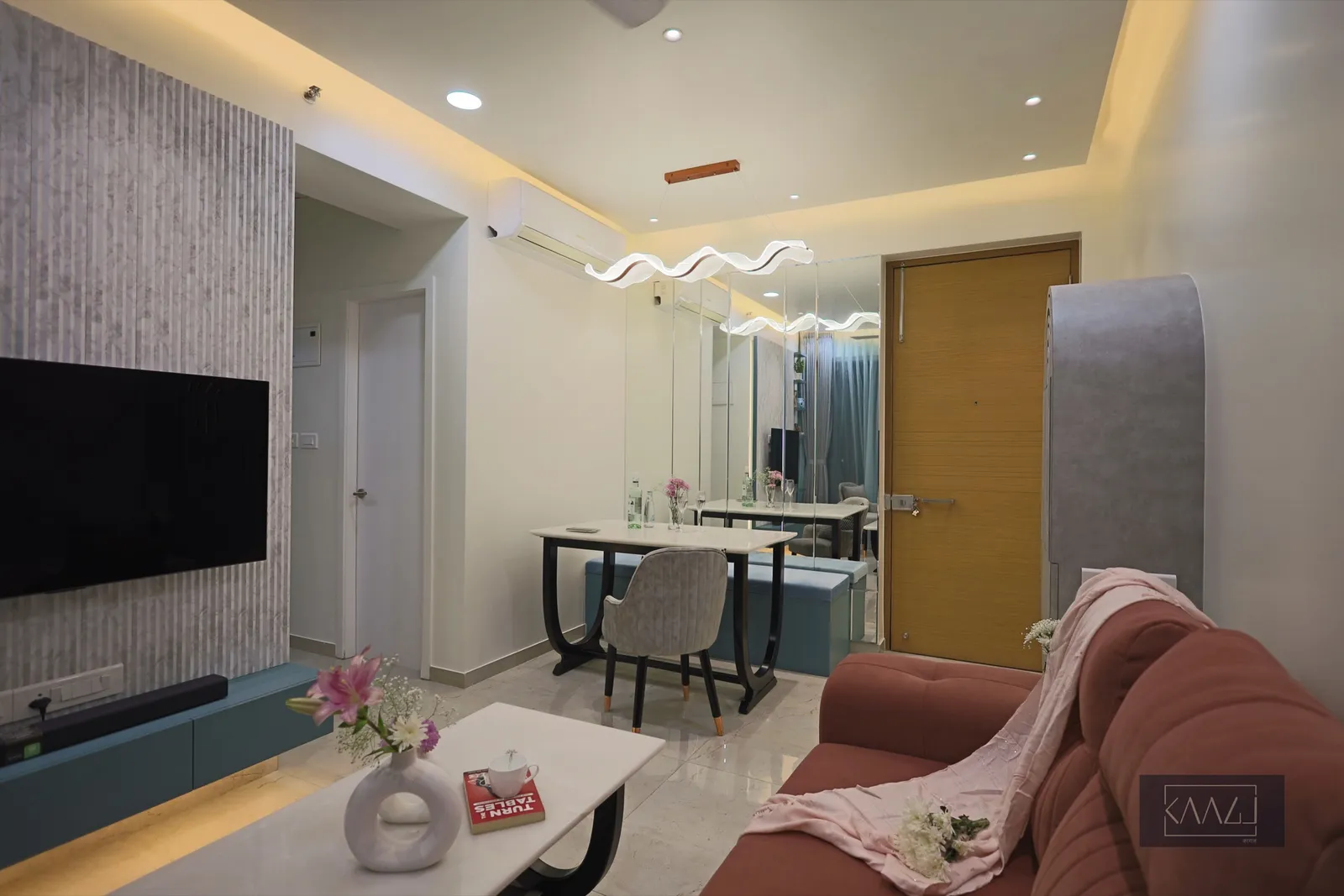 Shades of Blue: KAAGJ interior 15