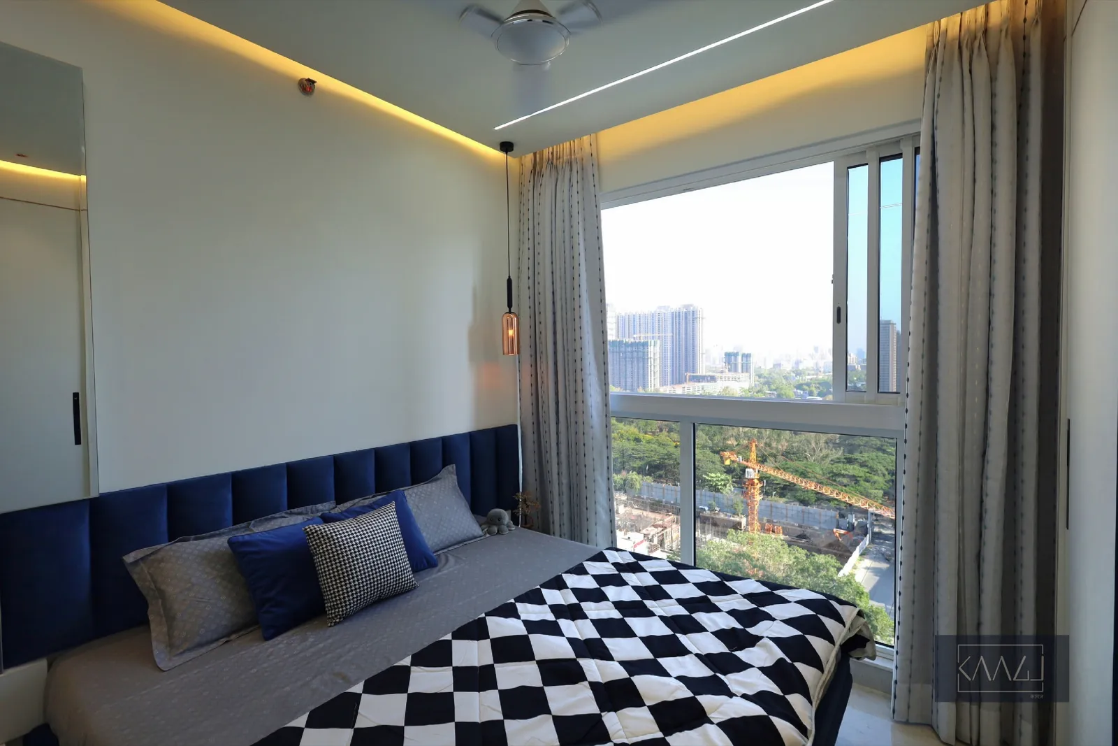 Shades of Blue: KAAGJ interior 19