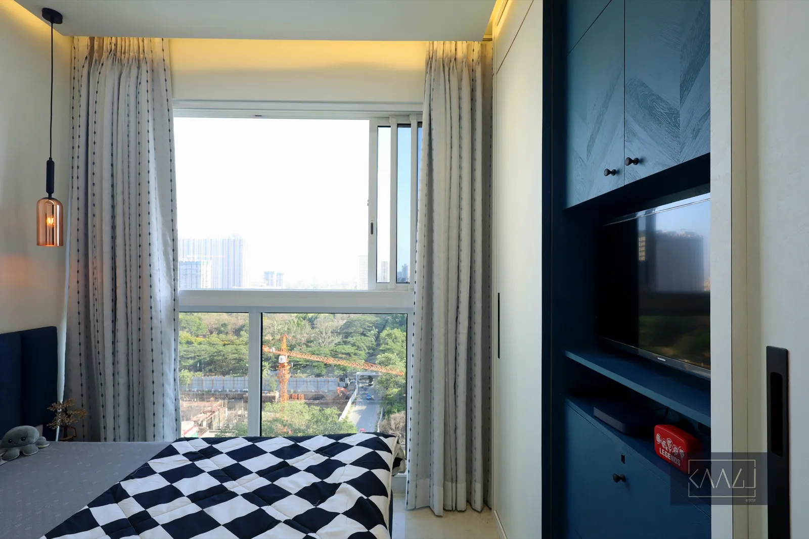 Shades of Blue: KAAGJ interior 20