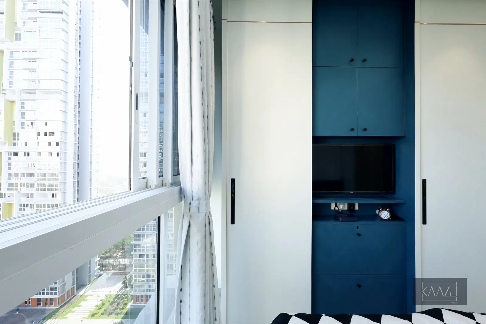 Shades of Blue: KAAGJ interior 23